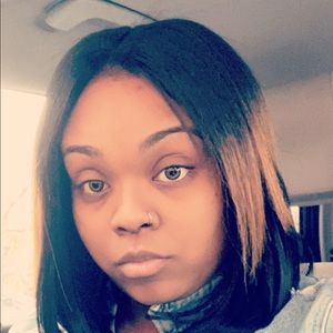 Meet your Posher, Niya